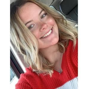 Meet your Posher, Destinee makara